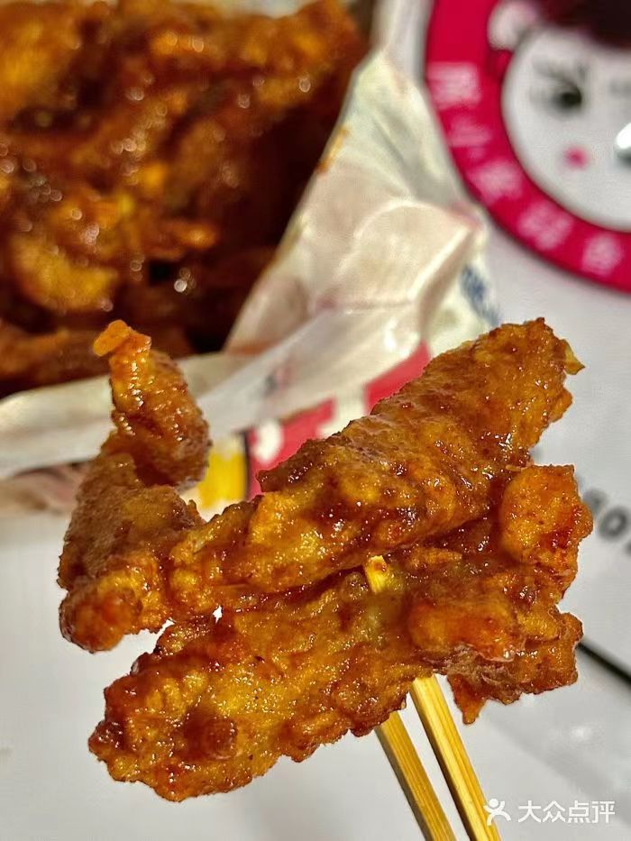 中式炸鸡加盟多少钱？陈小蛮蒜香鸡块加盟费多少